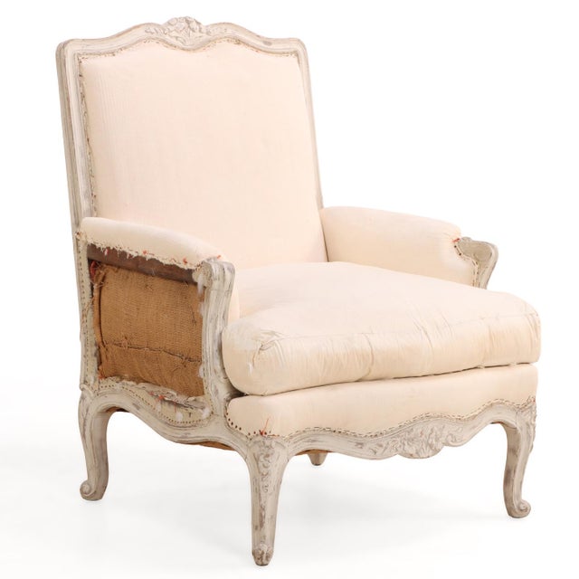 French Pair of French Louis XV Style Painted and Carved Bergères, c.1910 For Sale - Image 3 of 5