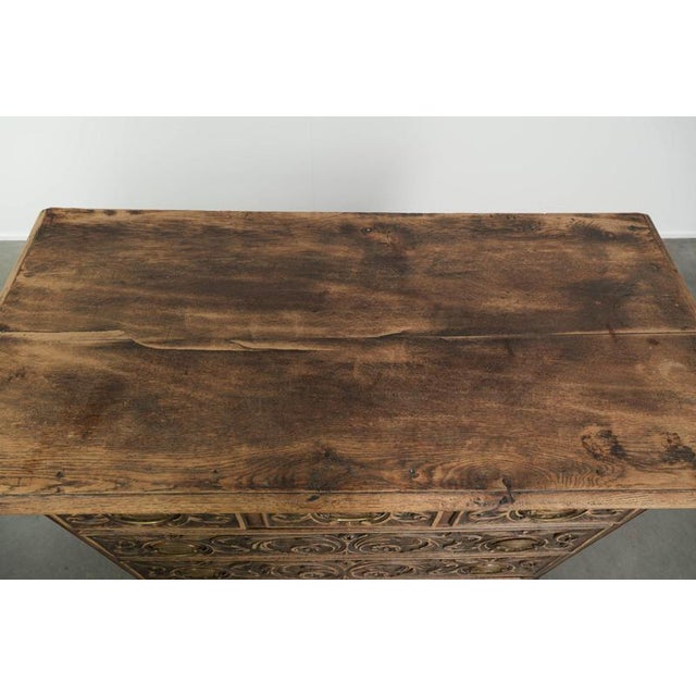 Wood 18th Century English Oak Chest of Drawers For Sale - Image 7 of 16