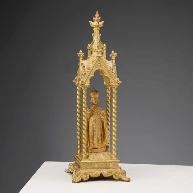 Infant Jesus of Prague and Temple in Gilt Metal For Sale - Image 10 of 10