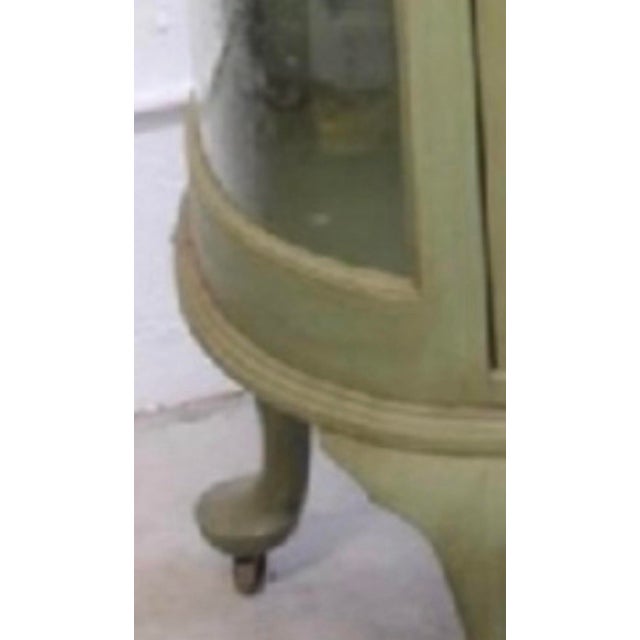 Antique Paine Furniture Co. Of Boston Ma, 1920’s Green Display Cabinet For Sale In Greenville, SC - Image 6 of 11