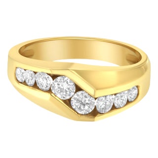 14KT Yellow Gold Men's Round Cut Diamond Ring (1 cttw, H-I Color, SI2-I1 Clarity) For Sale