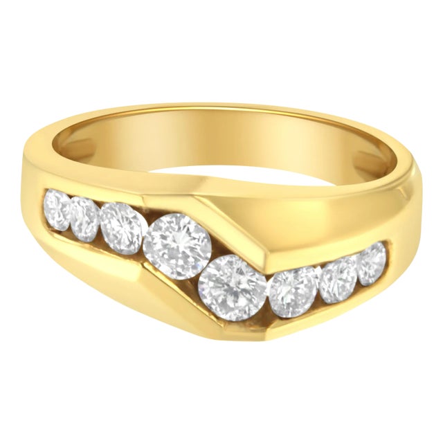 14KT Yellow Gold Men's Round Cut Diamond Ring (1 cttw, H-I Color, SI2-I1 Clarity) For Sale