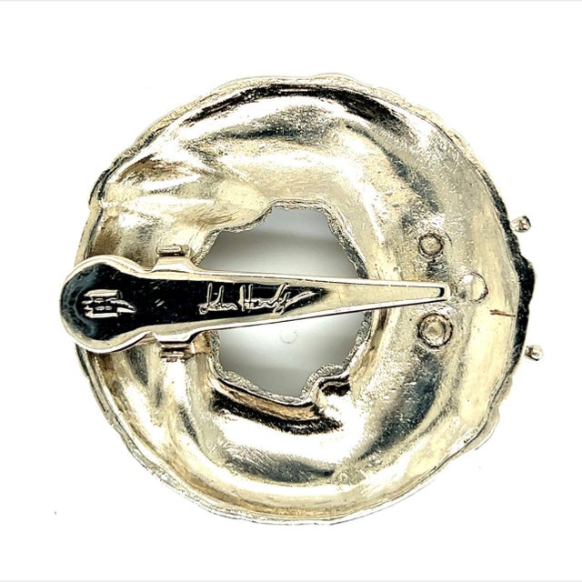 Traditional 1990s John Hardy Estate Butterfly + Bamboo Brooch Rhodium Plated For Sale - Image 3 of 4