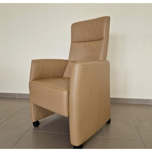 Vintage Armchair in Leather For Sale - Image 4 of 7