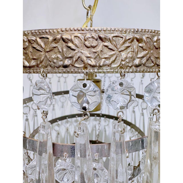 1950s Vintage 1960s Italian Brass Rim Upside Down Layered Chandelier For Sale - Image 5 of 9