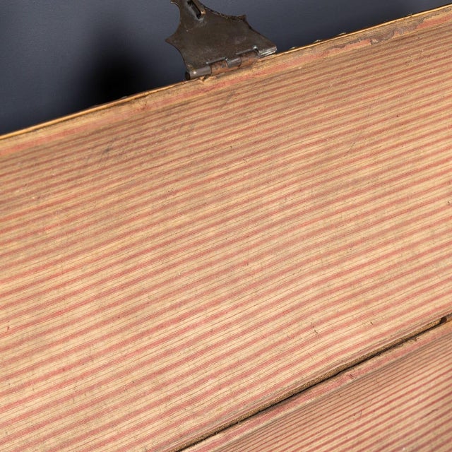 Antique 18th Century Cylindrical Coach Trunk, 1700s For Sale - Image 13 of 18