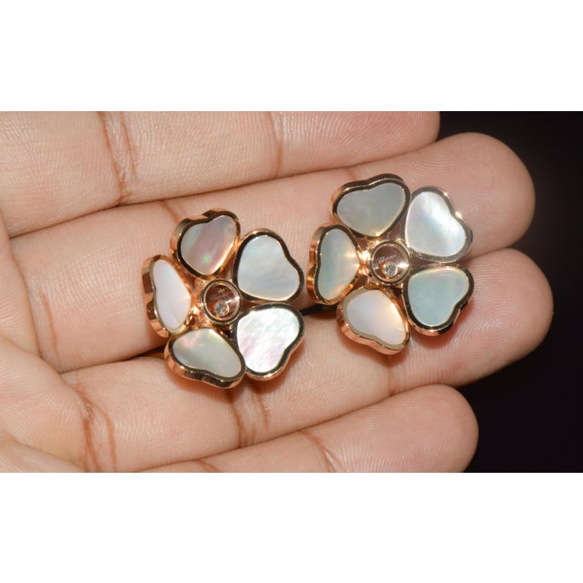 Late 20th Century Late 20th Century Pair of Chopard Happy Hearts Flowers Diamond Mother of Pearl 18k Rose Gold Earrings For Sale - Image 5 of 15