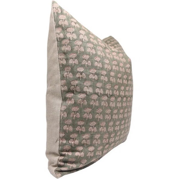 Add a touch of handcrafted sophistication to your home with Fabdivine’s damru block print cushion cover. Made from thick...