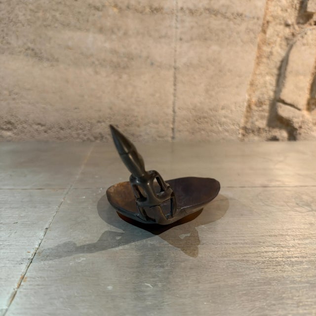 For your consideration, a vintage, hand-carved Indonesian water buffalo horn scoop featuring an ornate figural ancestor...