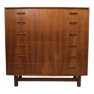 Mid-Century Modern Danish Teak Chest of Drawers, 1960s For Sale