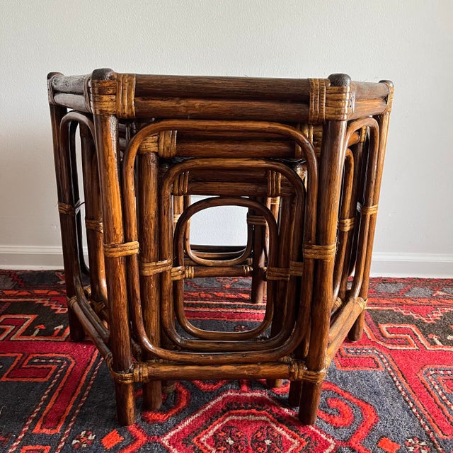 Mid-Century Modern Vintage Rattan & Bamboo Hexagonal Nesting Tables – Set of 3 (Newly Refinished) For Sale - Image 3 of 12