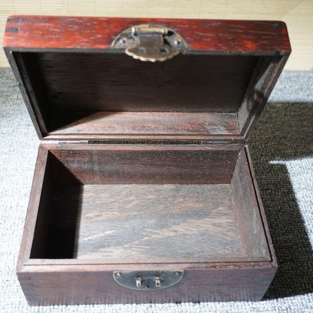 Vintage Chinese Rosewood Mother‑of‑Pearl Inlay Jewelry Box, Koi Lotus Motif Storage Casket For Sale In Los Angeles - Image 6 of 9