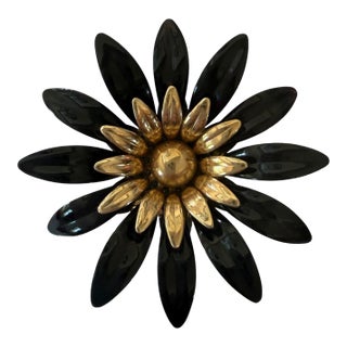 Vintage 1960’s Flower Pin Decor For Sale