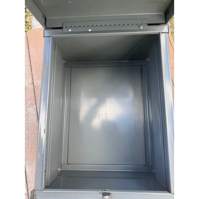1960s Vintage Steel-Parts MFG Co. Chicago Industrial Steel Storage Cabinet For Sale - Image 5 of 11