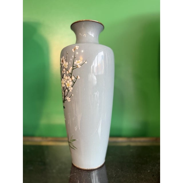 Ando Japanese Cloisonne Enamel Vase Bird Plum Blossoms Bamboo Silver Gray Ground For Sale - Image 4 of 12