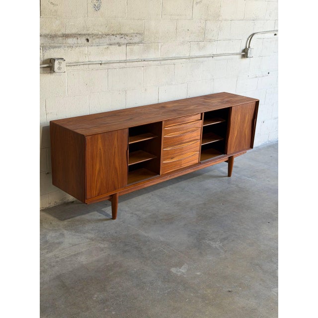 Mid-Century Modern Teak Sideboard Credenza in Style of Arne Vodder Denmark Mid-Century Modern 1960s For Sale - Image 3 of 13