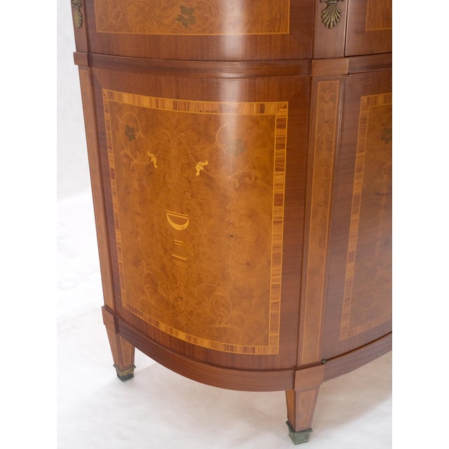 Bow Front Banded Top Inlayed Double Door One Drawer Sideboard Buffet Server MINT For Sale - Image 10 of 12