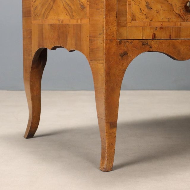 Brown Italian Chest of Drawers in Walnut For Sale - Image 8 of 12