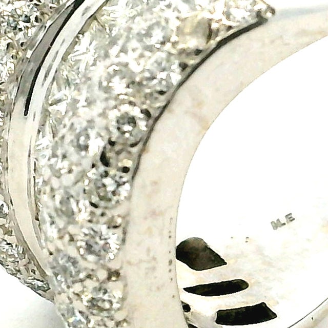 Italian 18k White Gold Diamond Crossover Ring, 3.74 Carats, Size 5.75 For Sale - Image 12 of 13