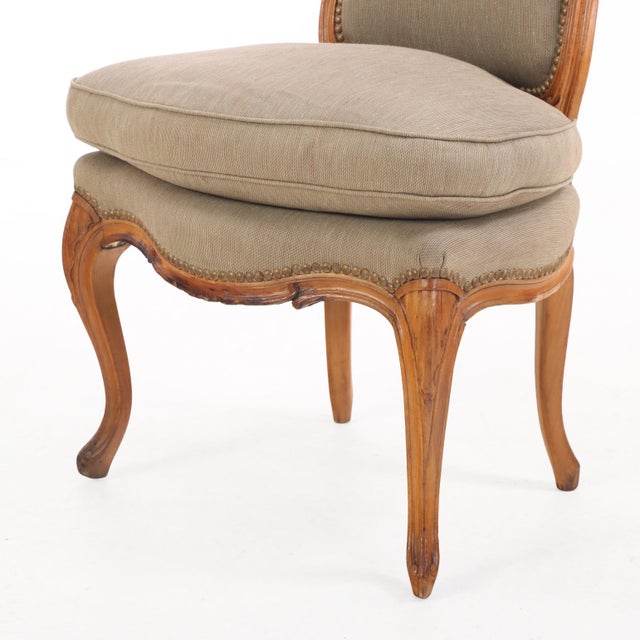 Graceful Pair of Louis XV Style Side Chairs, C. 1930. For Sale In Philadelphia - Image 6 of 6