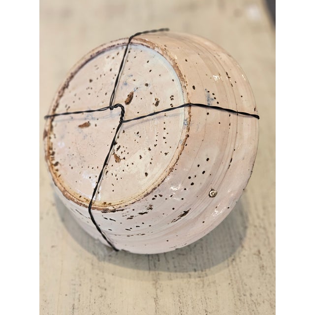 Rustic European Mid 19th Century Spanish Ceramic Fajalauza Bowl From Granada For Sale - Image 3 of 7