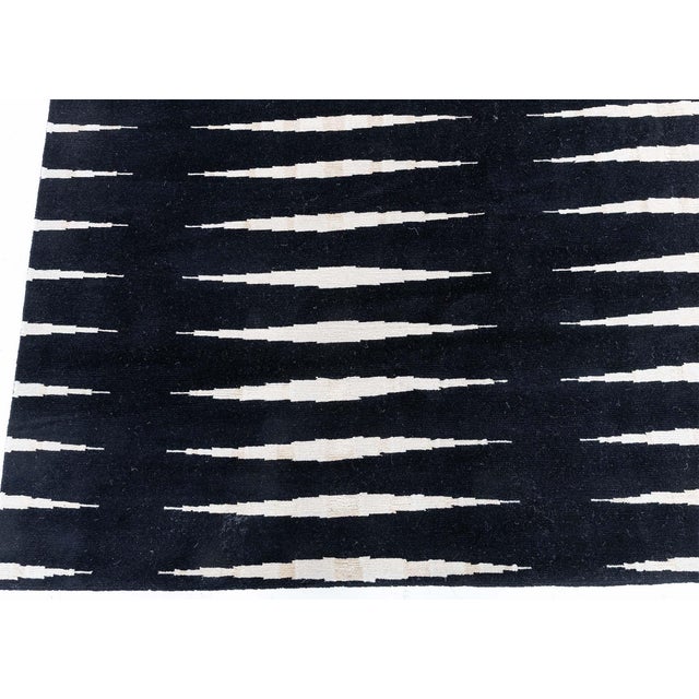 Textile Modern ‘Skyline’ Rug – Hand-Knotted Wool and Silk by Doris Leslie Blau For Sale - Image 7 of 8