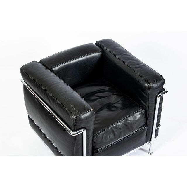 Authentic Cassina Lc2 Black Leather Petit Lounge Chair by Le Corbusier, 4x Avail For Sale - Image 10 of 16