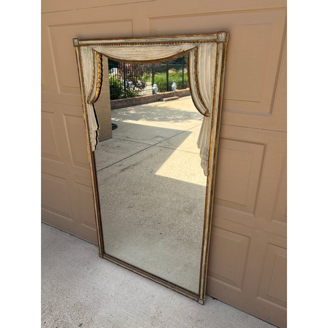 Large Hollywood Regency Trompe l'Oeil Draped Giltwood Mirror For Sale - Image 4 of 10