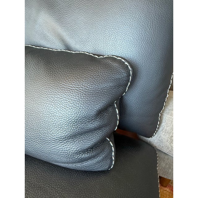 Leather Chaise Lounge by Roche Bobois For Sale In Chicago - Image 6 of 8