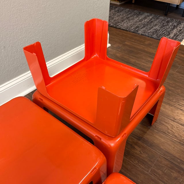 Set of 4 Stackable Fiberglass Quattro Gatti Tables by Mario Bellini for C & B Italia, 1970s For Sale - Image 11 of 12