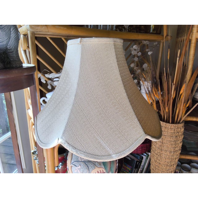 Vintage Frederick Cooper Table Lamp Features a Chinoiserie Bird Design For Sale - Image 10 of 11