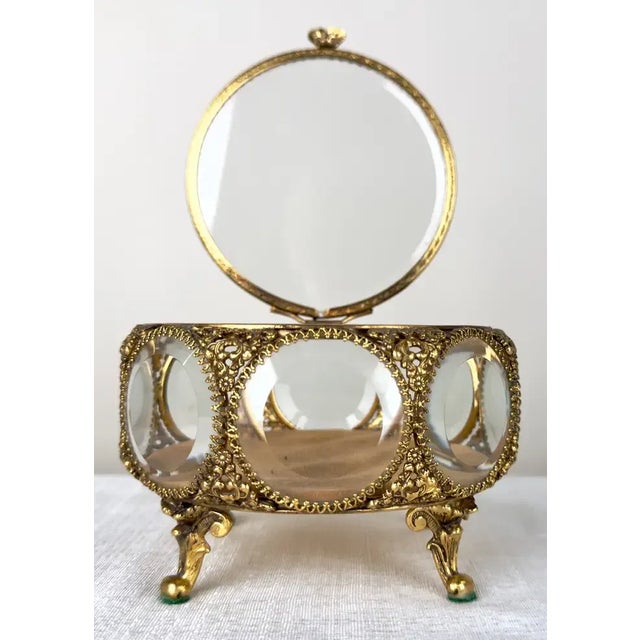 Belle Epoque Ormulu Filigree Ornate Perfume Bottles & Jewlery Box, Set of 3 Pcs For Sale In New York - Image 6 of 12