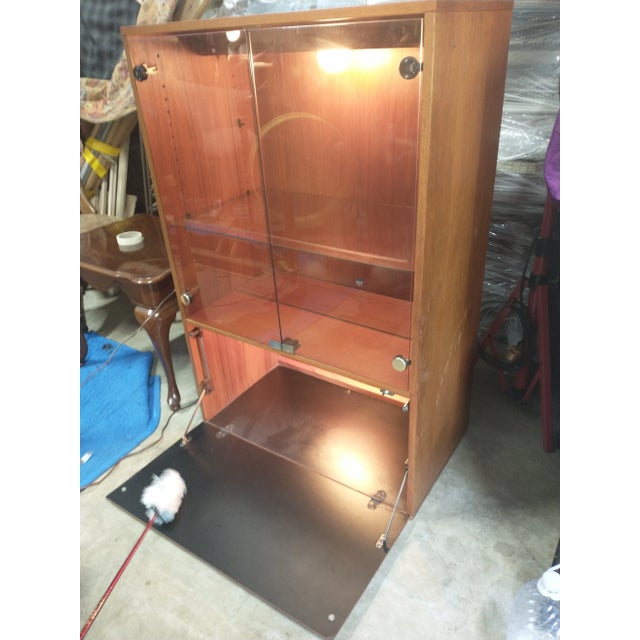 1970s Mid-Century Dixie Furniture Liquor Cabinet/Display Case For Sale - Image 12 of 12