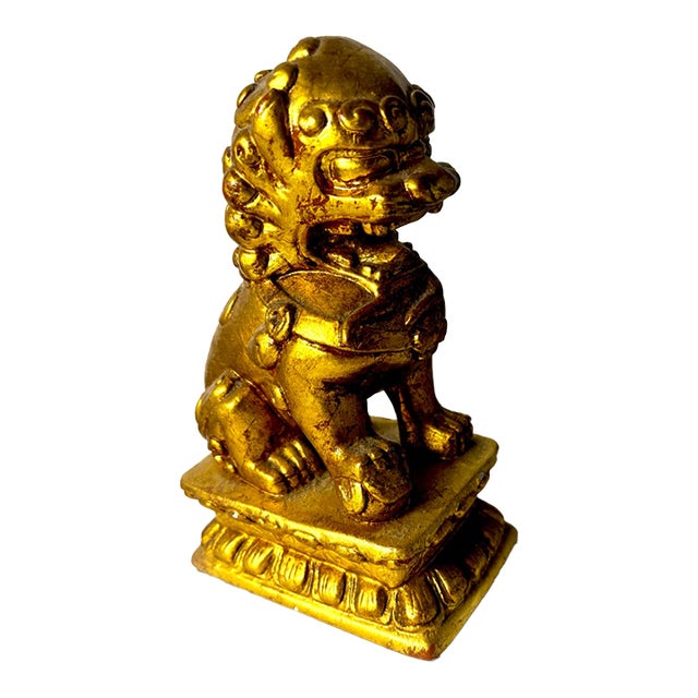 Early 20th Century Chinese Gilt Buddhist Guardian Lion on Lotus Base For Sale