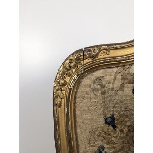 2000 - 2009 Louis XV Style Fireplace Screen in Giltwood and Dotted Tapestry For Sale - Image 5 of 8