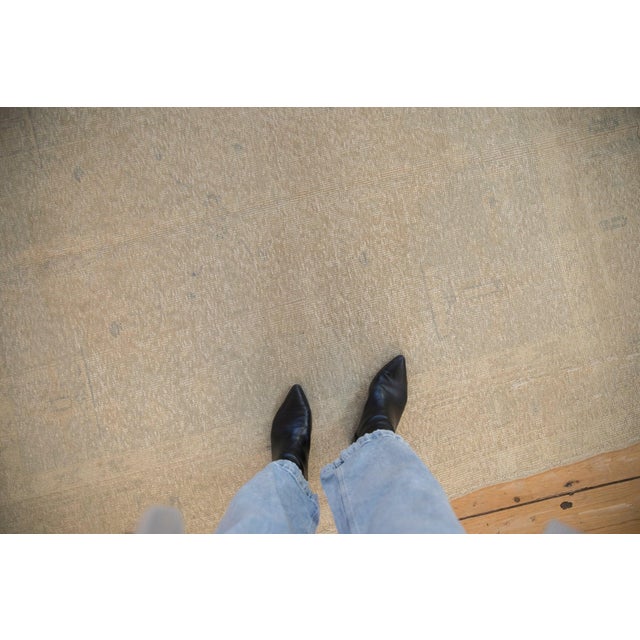 :: Open field with corner spandrel overlays serrated leaves with an emphasis on texture and character. Colors and shades...