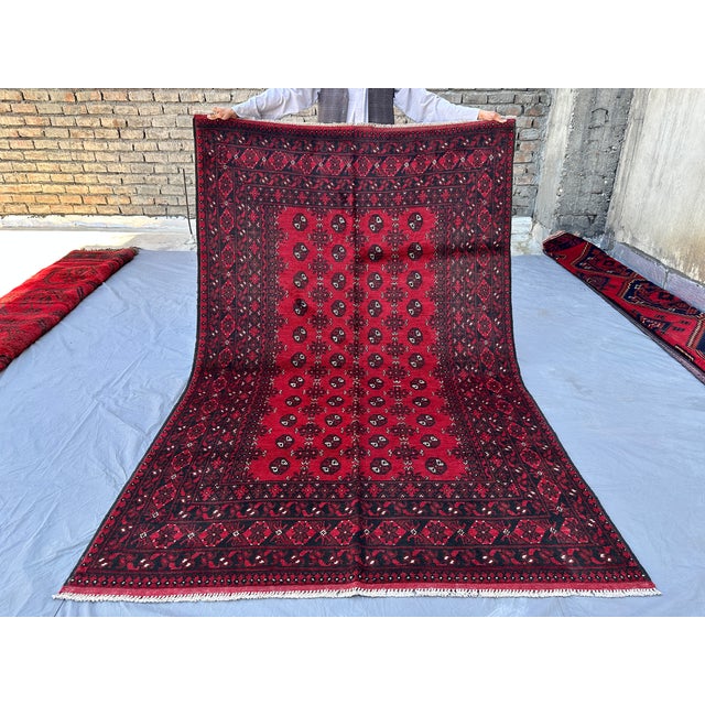 2000 - 2009 Fine Quality Red Khal Mohammadi Hand-Knotted Wool Rug - 7'9" X 5'1" For Sale - Image 5 of 9