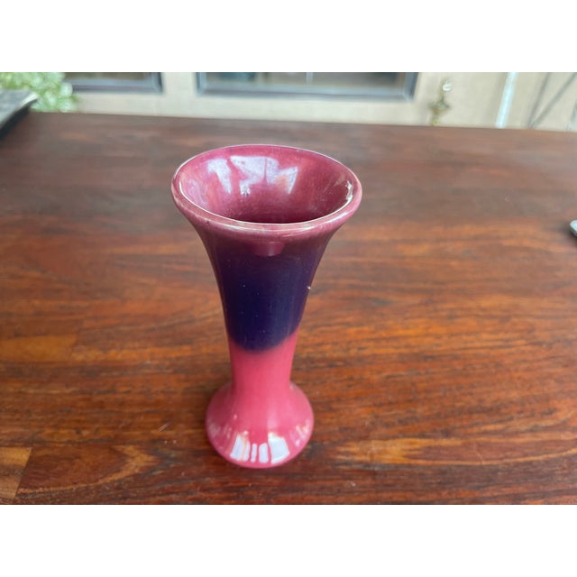 Real nice vintage Cliftwood Art Pottery (Morton) Unmarked. Stands 7" tall and 2 5/8" diam. Beautiful piece. Nice gloss...
