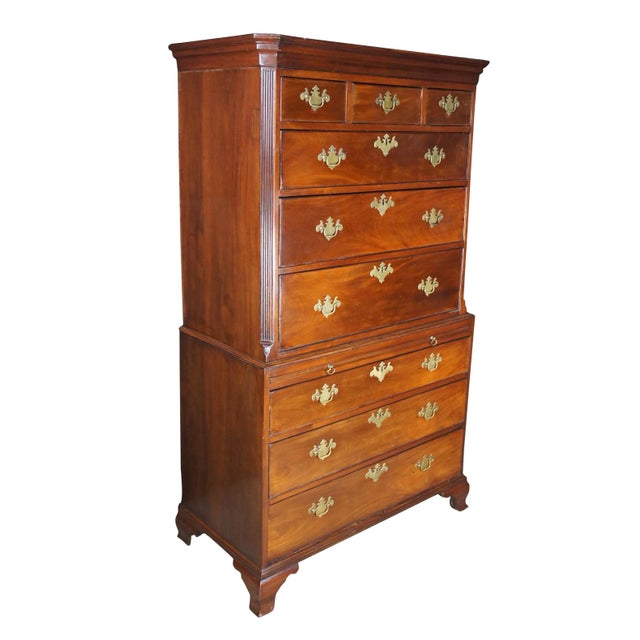 An exquisite American Chippendale Highboy, circa 1790. Features a mahogany case with 9 hand dovetailed drawers of oak...