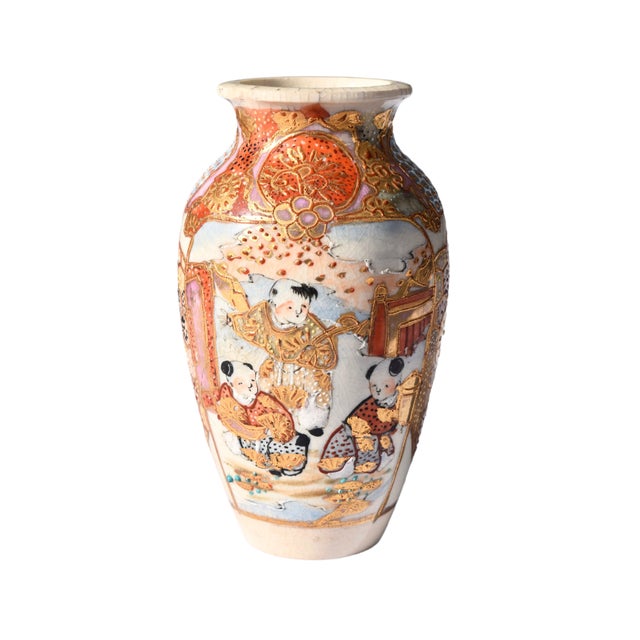1900 - 1909 Japanese Petite Satsuma Moriage Vase For Sale - Image 5 of 7