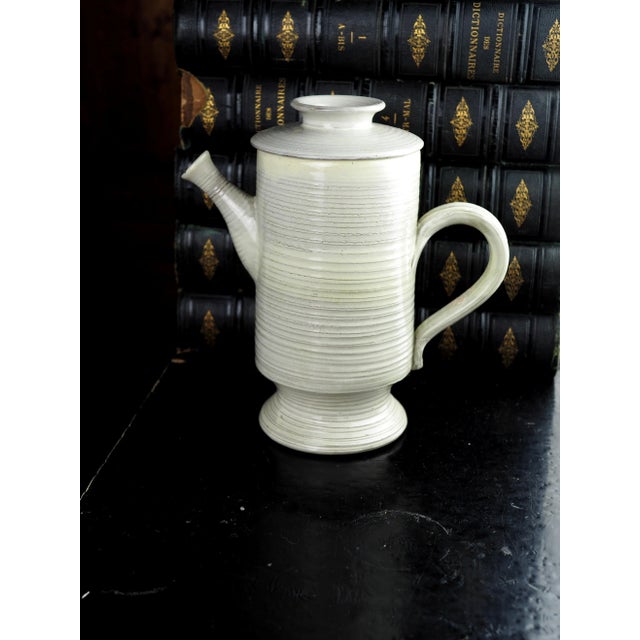 Mid 20th Century Mid-Century Irish Scandinavian Kilroot Cream Stoneware Coffee Jug For Sale - Image 10 of 11