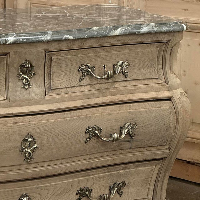 Antique 19th Century Country French Louis XV Bombe Commode in Stripped Oak With Gray Marble For Sale - Image 13 of 18