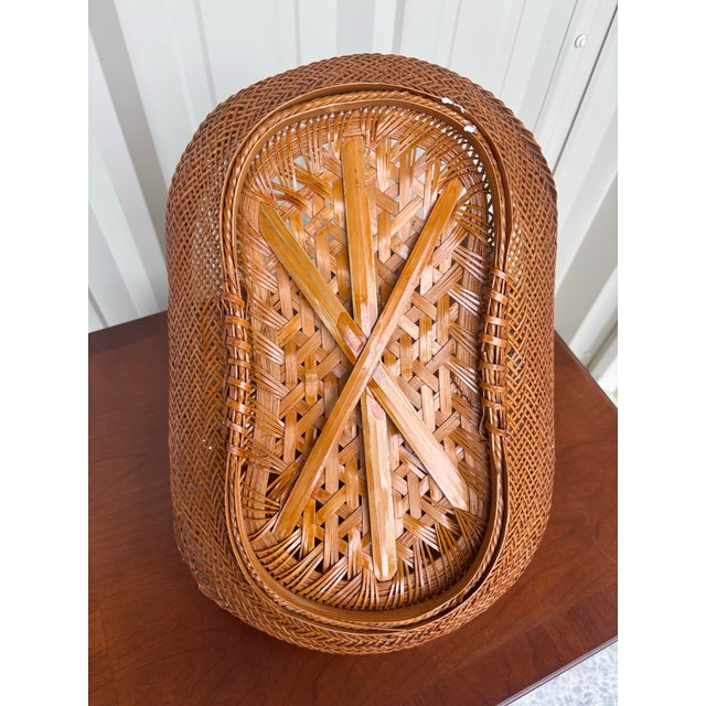 Farmhouse Vintage Hunan Products Handwoven Bamboo Basket With Handle, Made in China, Original Label For Sale - Image 3 of 11