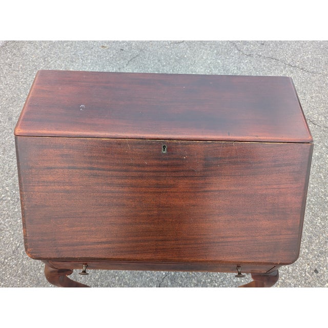 French Early 20th Century Louis XVI Style Secretary Slant Top Drop Front Petite Desk For Sale - Image 3 of 10