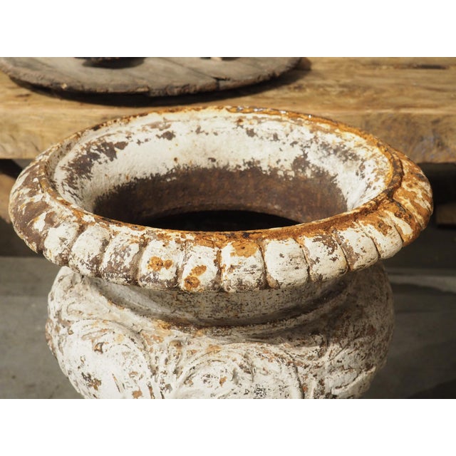 French Pair of 19th Century Painted Cast Iron Planter Vases From France For Sale - Image 3 of 12