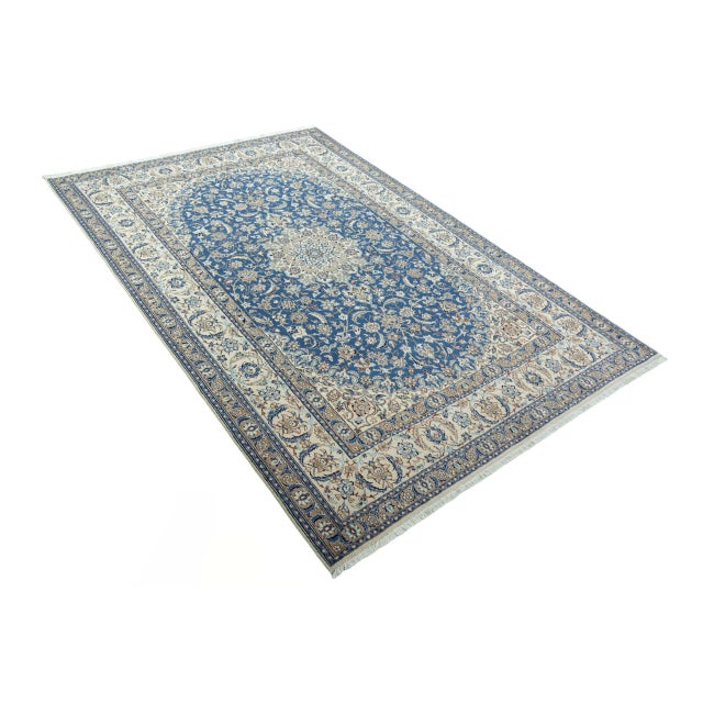 Mid-Century Modern Hand-Knotted Nain 9la Oriental Rug with Silk For Sale - Image 3 of 13