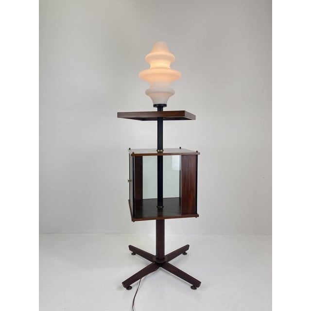 1960s Illuminated Rotating Cabinet in the style of Ico Parisi, Italy, 1960s For Sale - Image 5 of 18