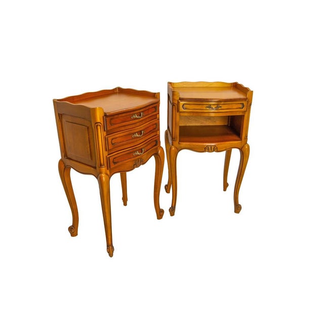 French Louis XV Style Nightstands in Cherrywood, 1970s, Set of 2 For Sale - Image 4 of 10