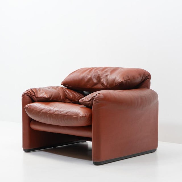 Cassina Maralunga Lounge Chair from Vico Magistretti, 1980s For Sale - Image 4 of 13