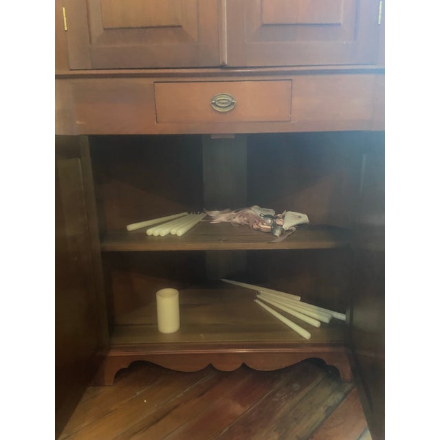 1980s Kentucky Bench Made Corner Cabinet For Sale - Image 11 of 12